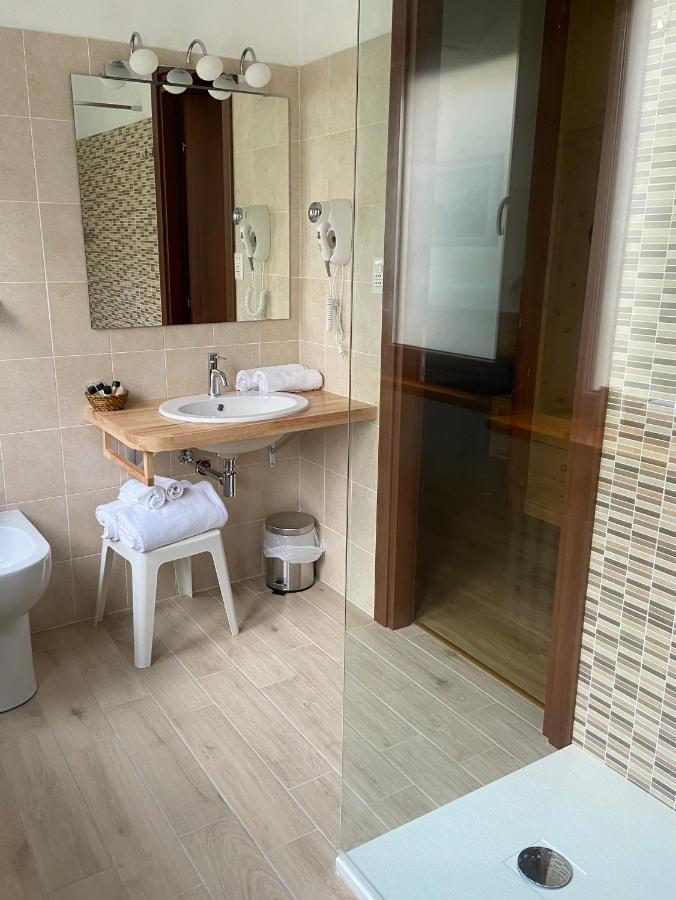 Grand Hotel Ala Di Stura Bagian luar foto