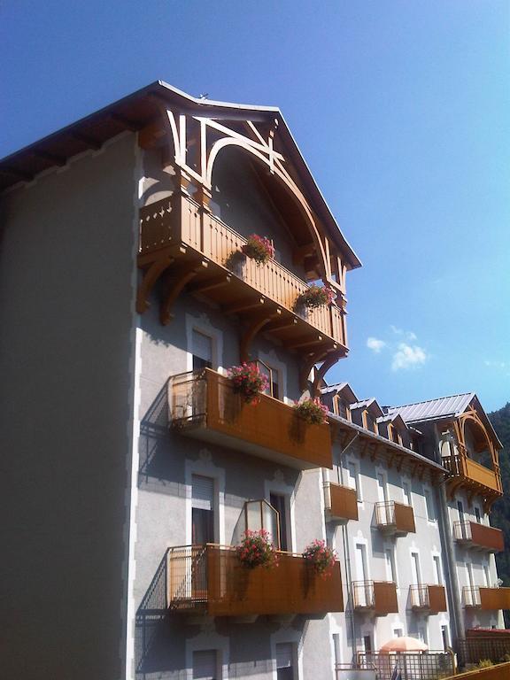 Grand Hotel Ala Di Stura Bagian luar foto